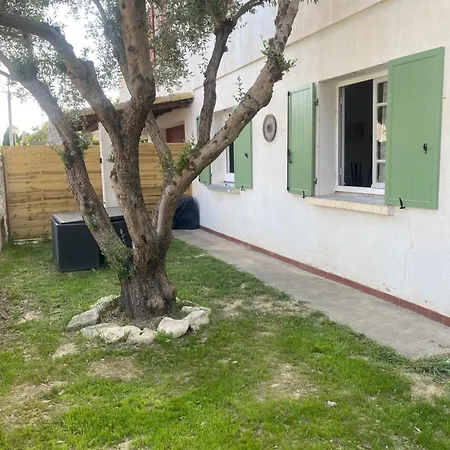 Appartamento Chez Laura Et Nans Saint-Laurent-dʼAigouze