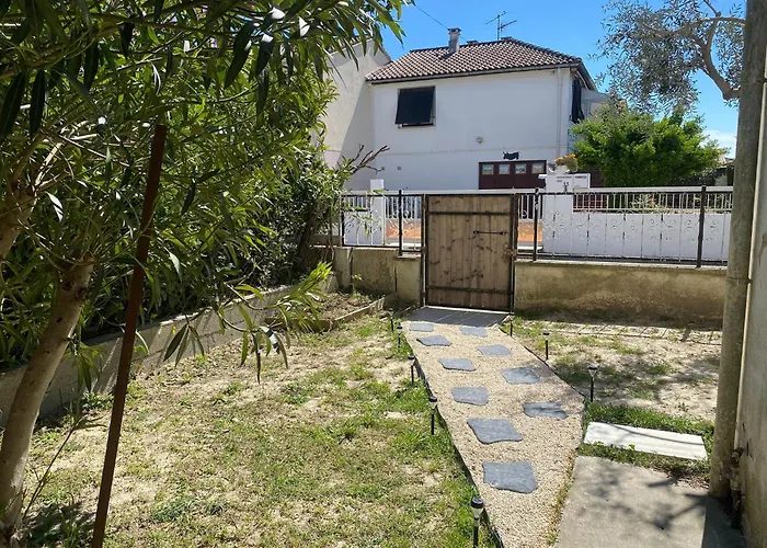 Chez Laura Et Nans * Saint-Laurent-dʼAigouze